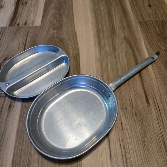 Vintage Aluminum Mess Kit - Picture 3 of 5